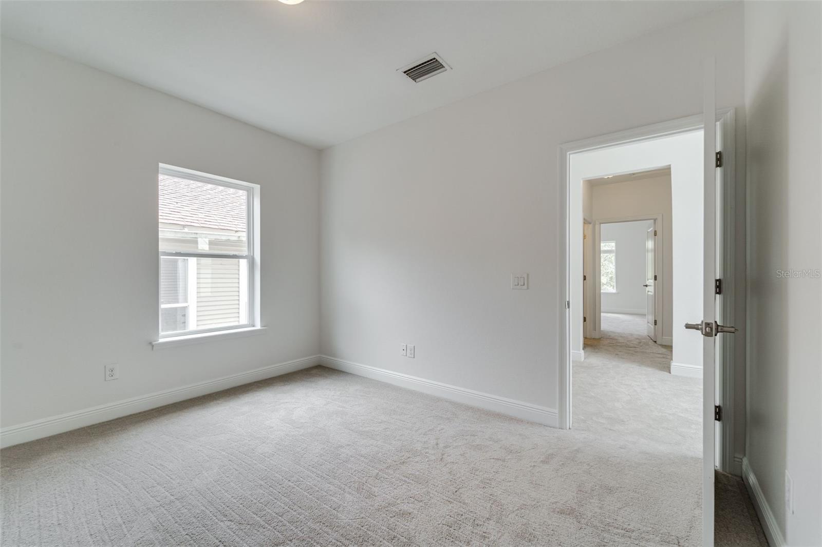 Image 30 of 41 For 1933 Chestnut Street