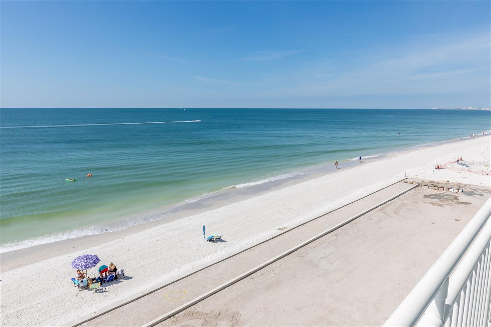 Image 18 of 25 For 8470 Gulf Boulevard 406