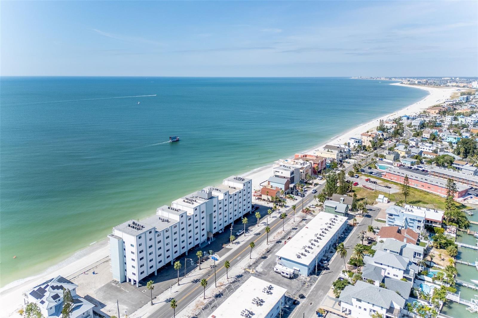 Image 23 of 25 For 8470 Gulf Boulevard 406