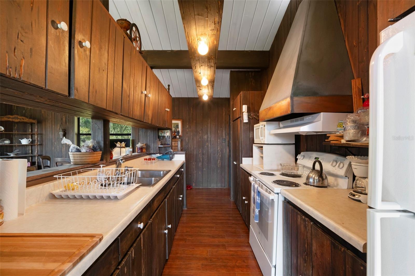 Image 16 of 33 For 32854 Lister Road