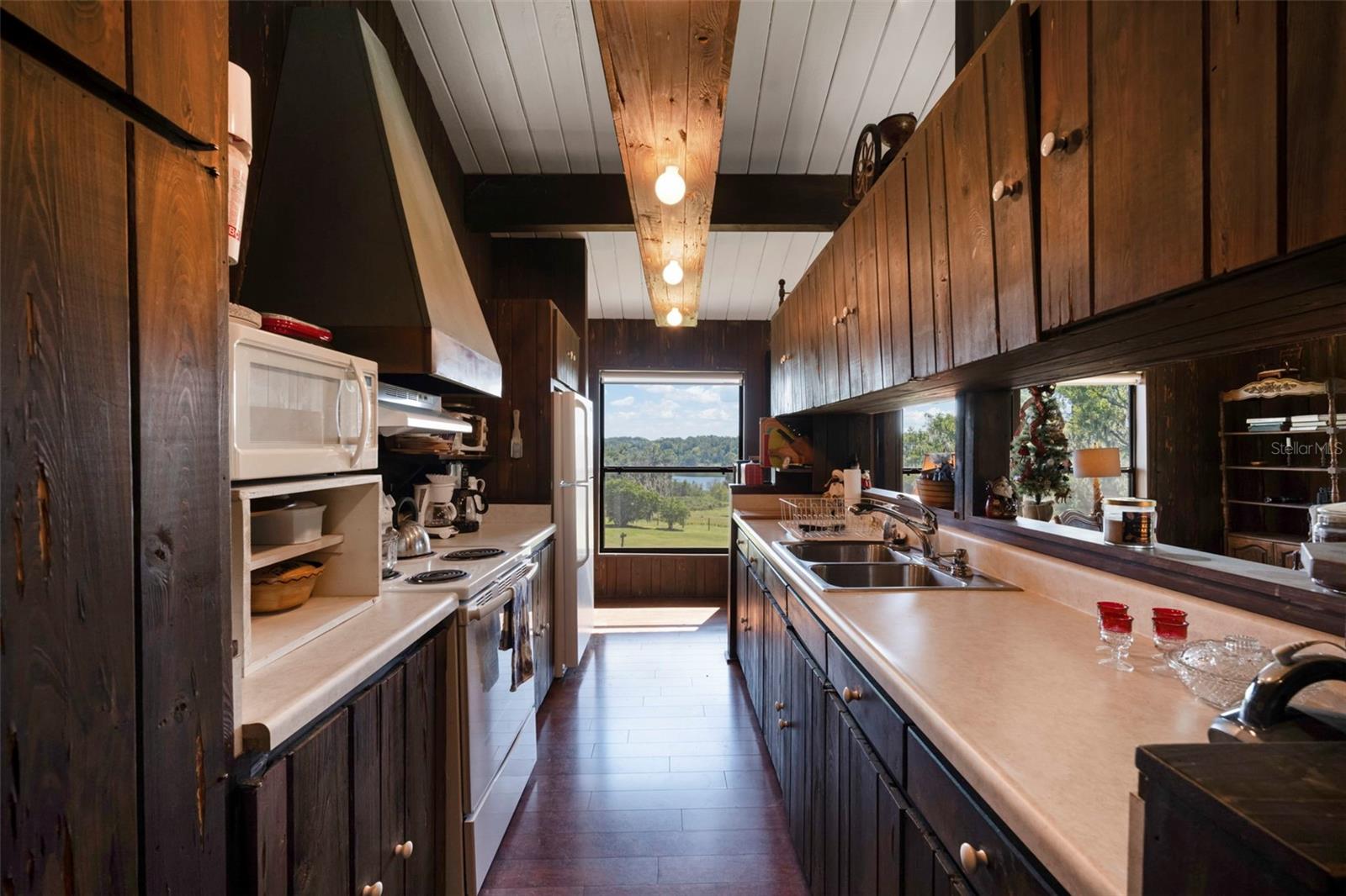 Image 19 of 33 For 32854 Lister Road