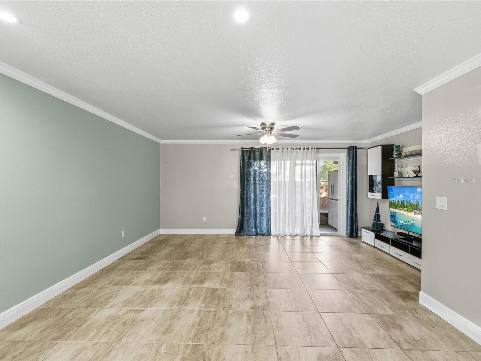 Image 9 of 34 For 144 Douglas Road W A