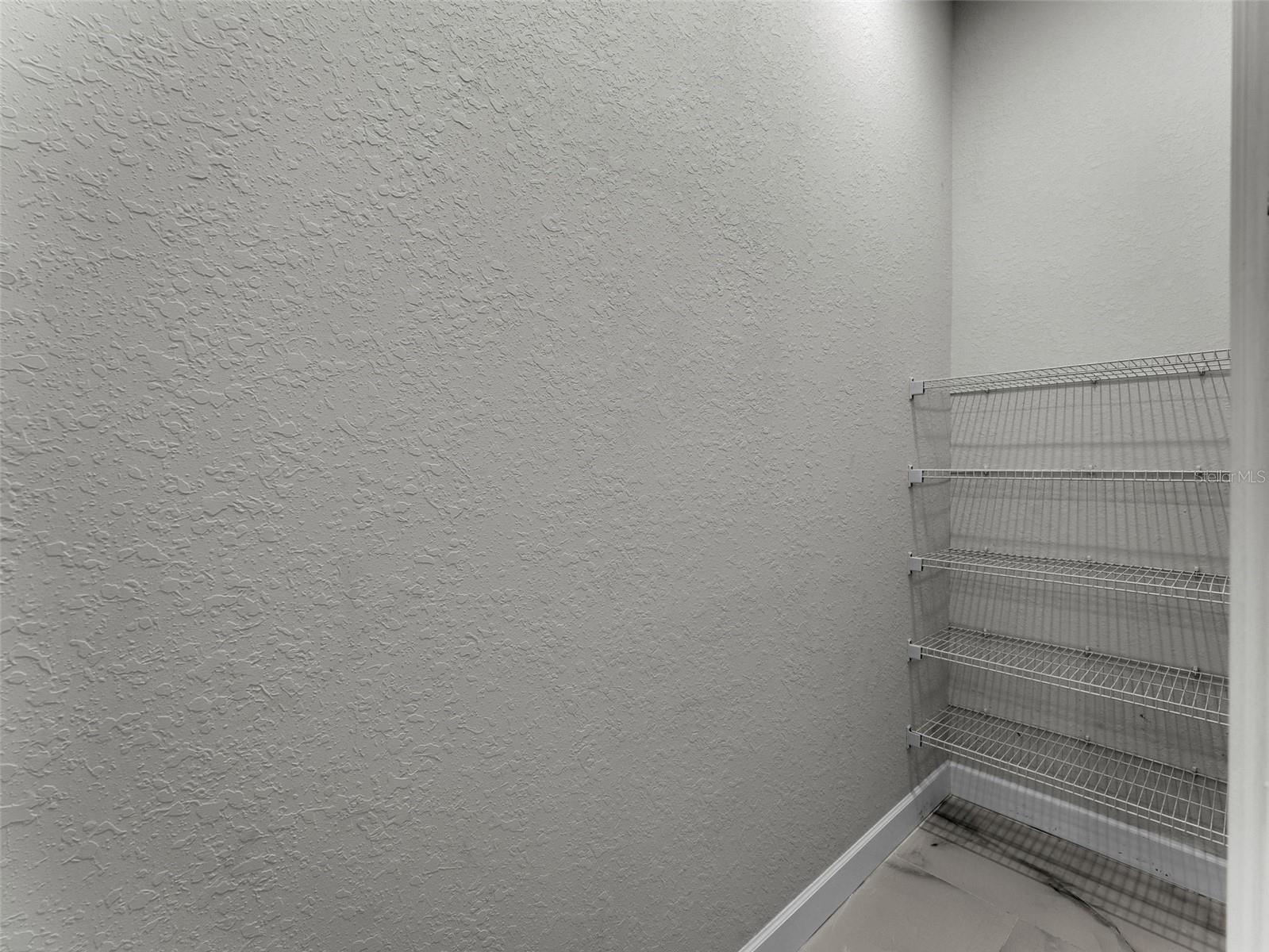 Image 17 of 34 For 14207 Fort Worth Circle