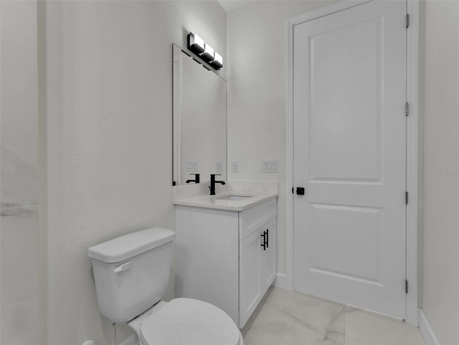 Image 23 of 34 For 14207 Fort Worth Circle