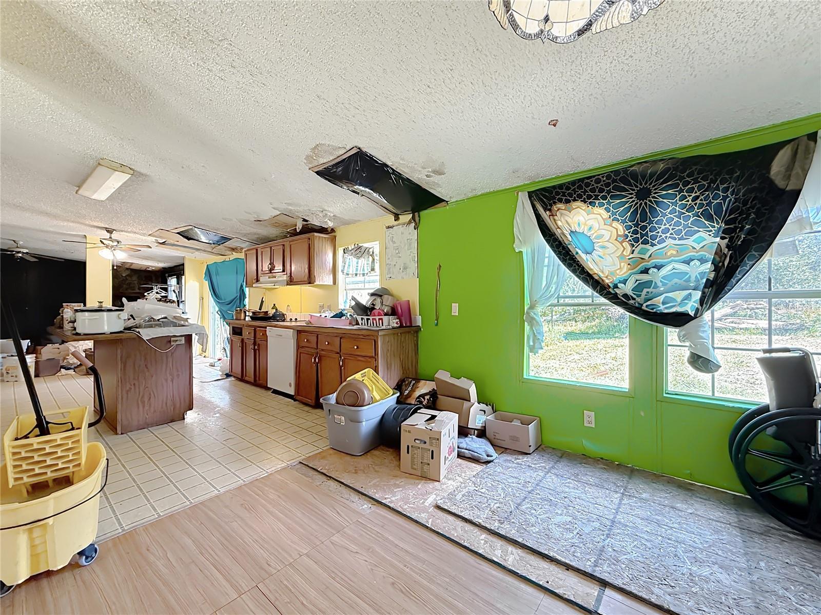 Image 19 of 63 For 2414 Brock Road