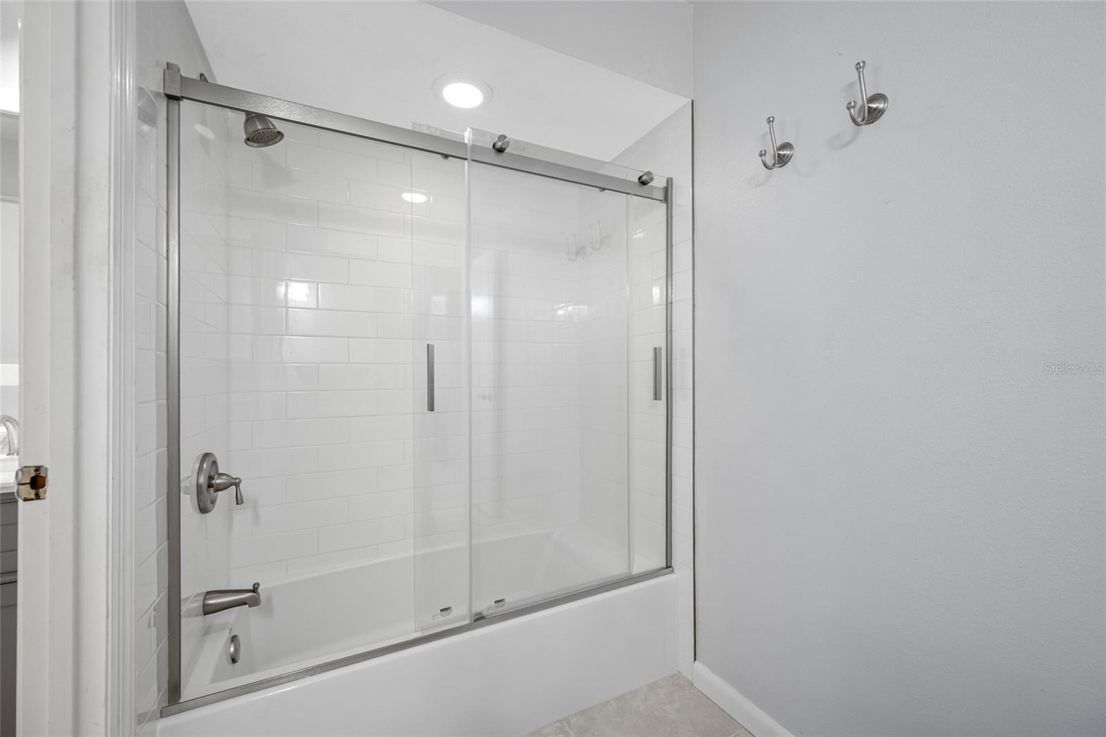 Image 10 of 70 For 940 Fenton Lane 8