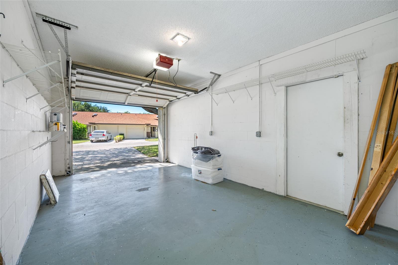 Image 34 of 70 For 940 Fenton Lane 8