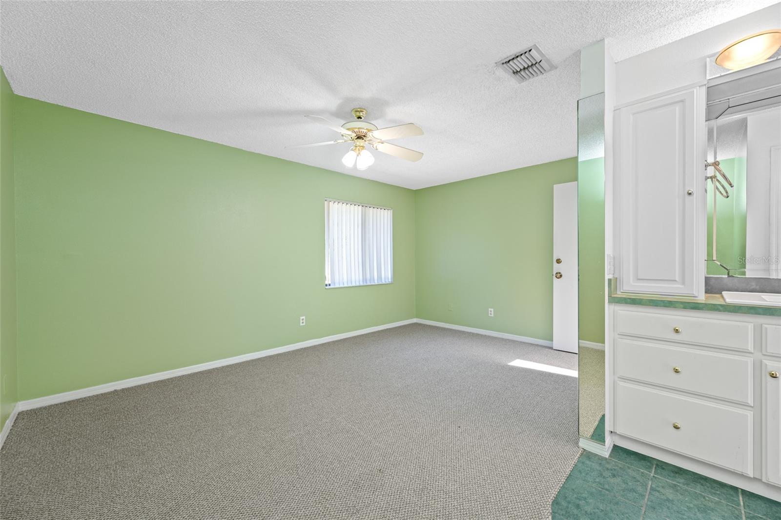 Image 51 of 70 For 940 Fenton Lane 8