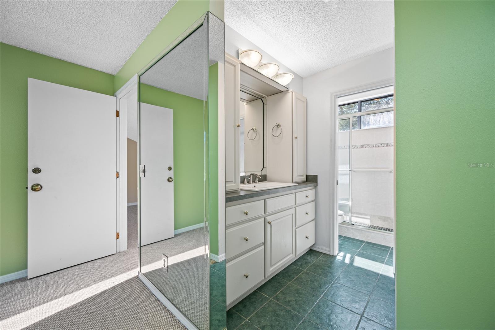 Image 52 of 70 For 940 Fenton Lane 8