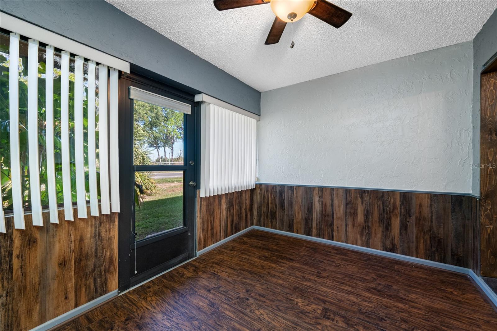 Image 58 of 70 For 940 Fenton Lane 8