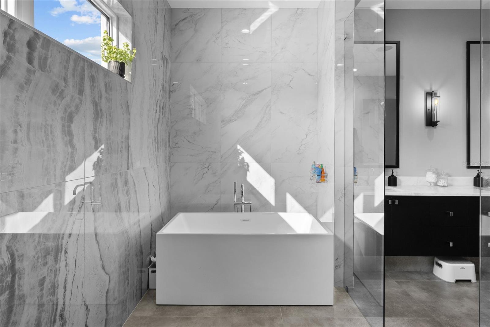 Image 24 of 65 For 3624 Gardenia Avenue