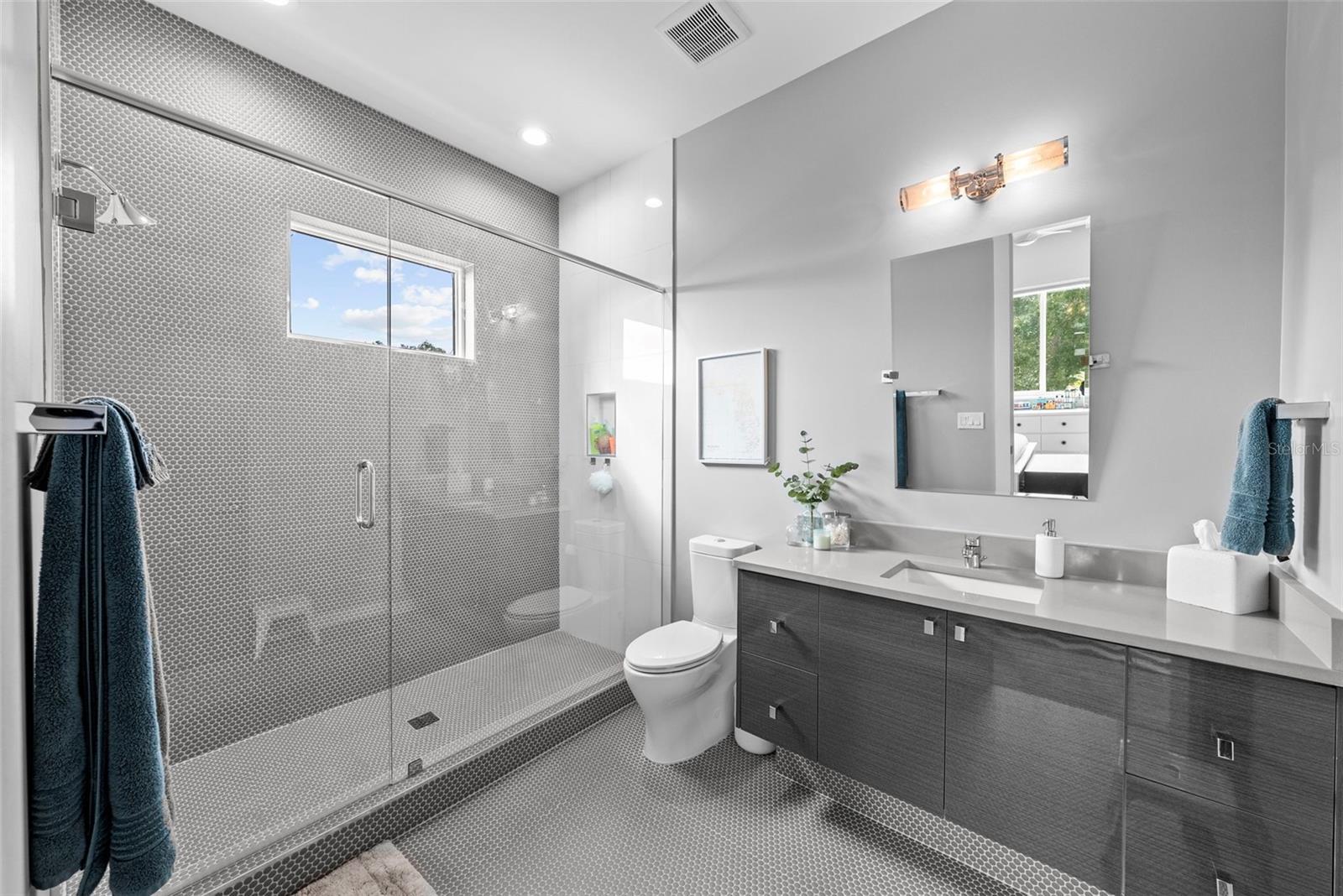 Image 33 of 65 For 3624 Gardenia Avenue