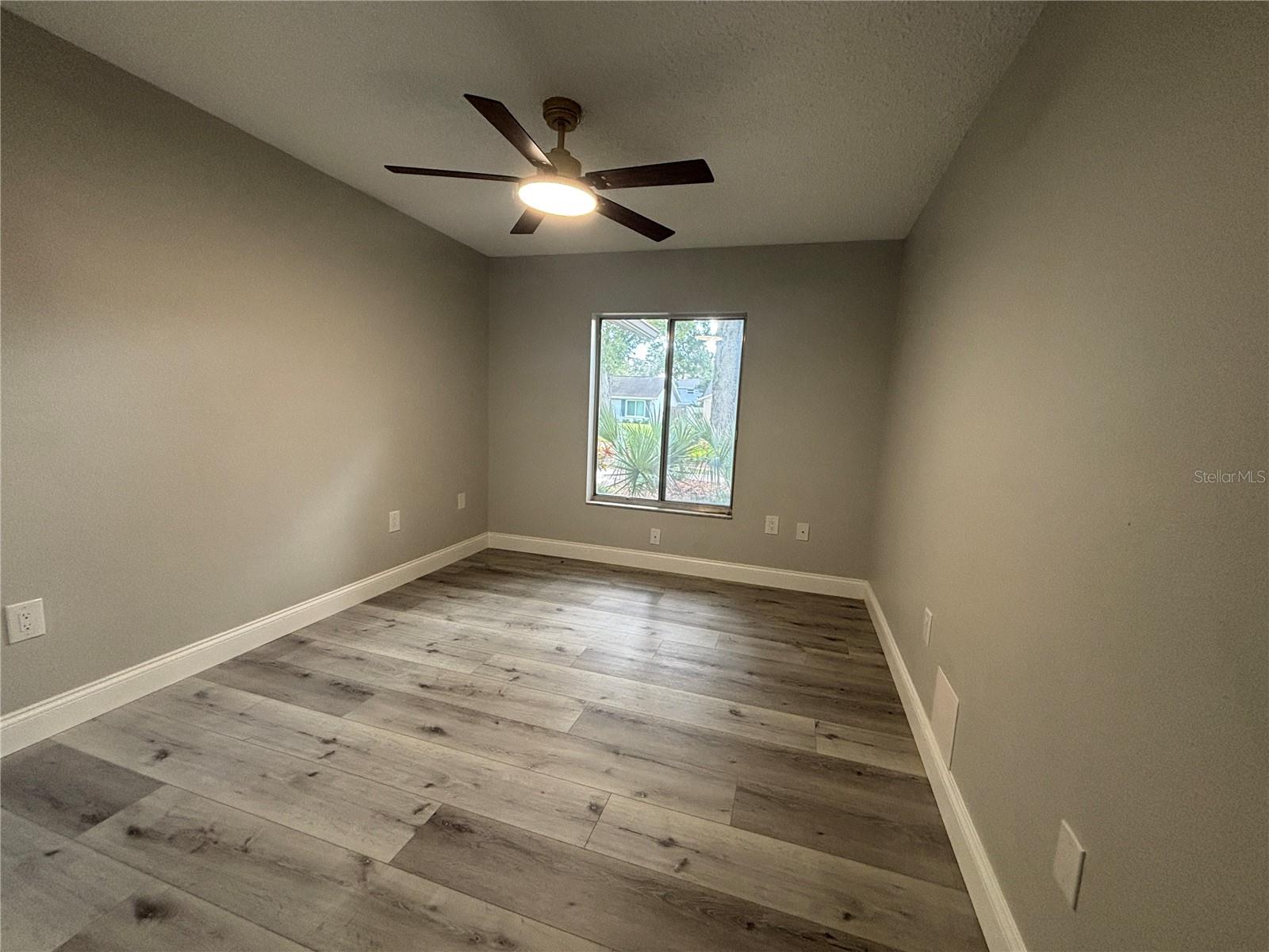 Image 12 of 29 For 2717 Warwick Terrace