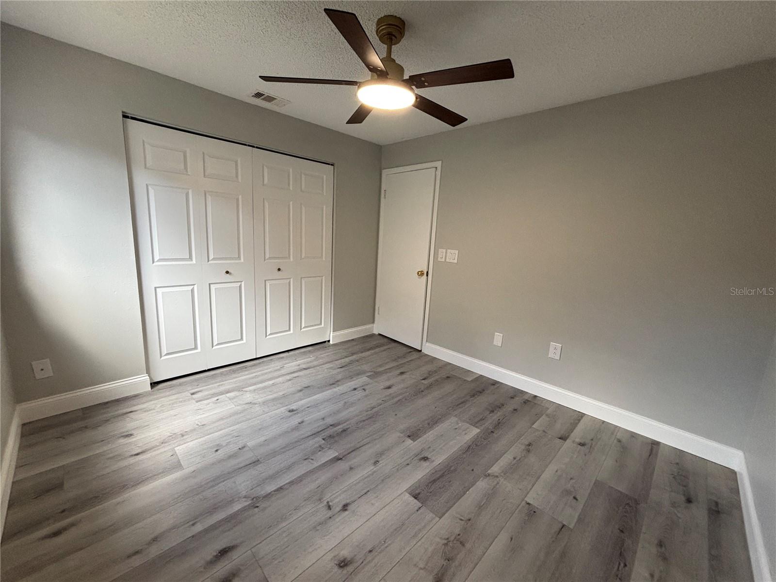 Image 17 of 29 For 2717 Warwick Terrace