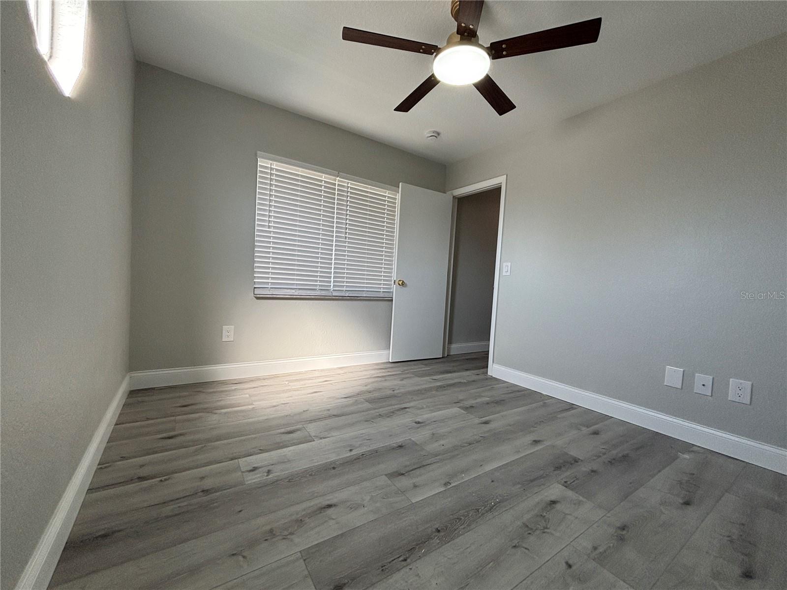 Image 25 of 29 For 2717 Warwick Terrace