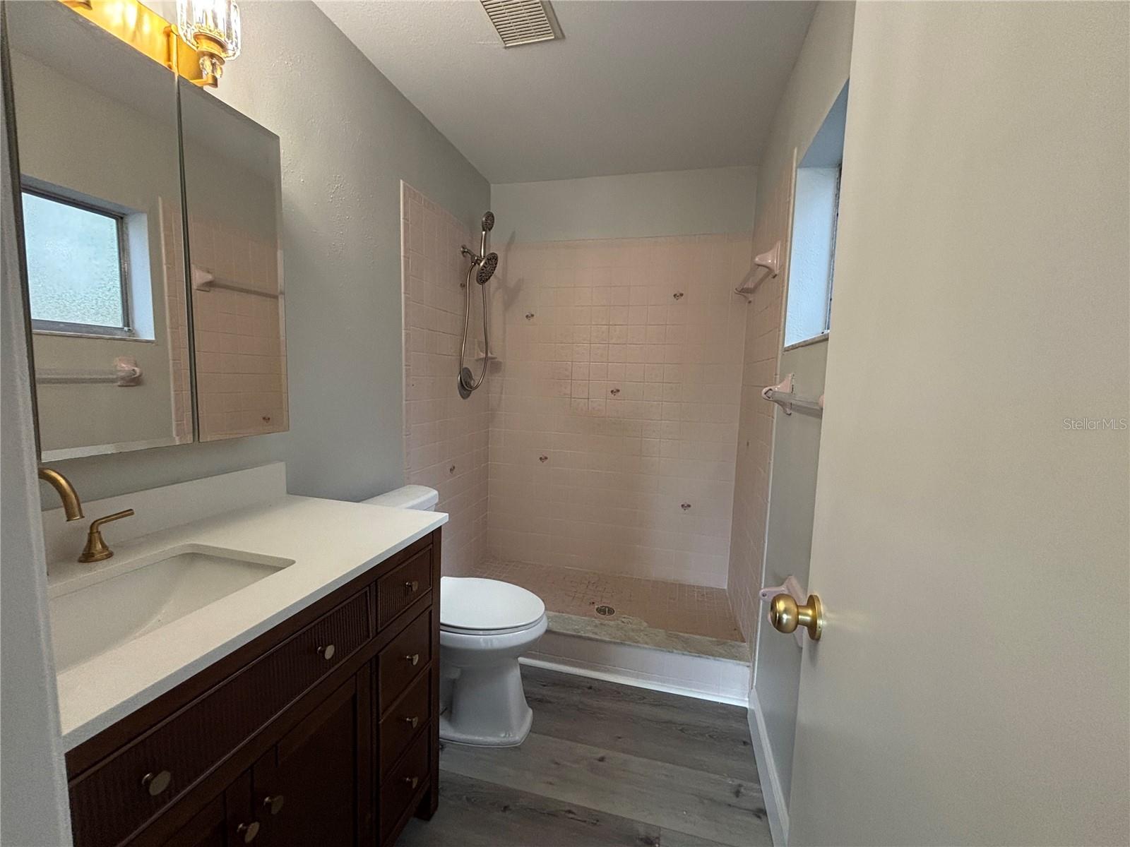 Image 6 of 29 For 2717 Warwick Terrace