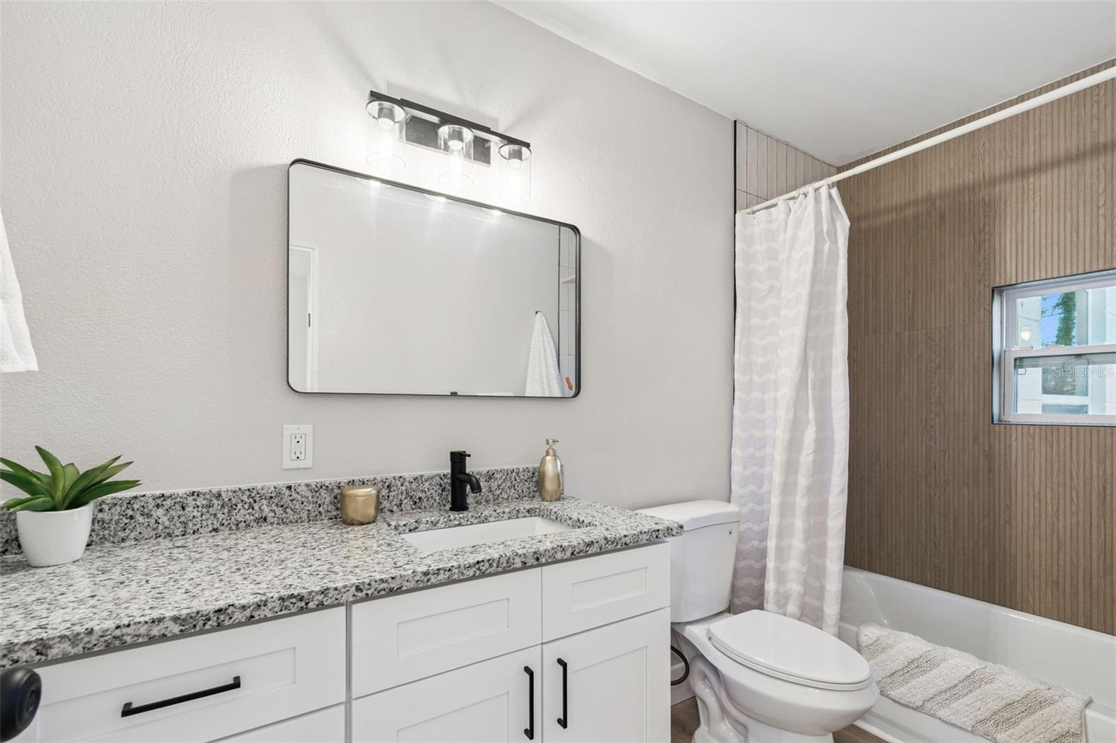 Image 16 of 21 For 3717 31st Avenue N