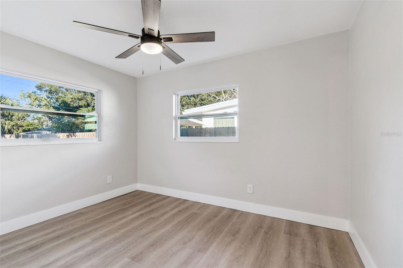 Image 17 of 21 For 3717 31st Avenue N