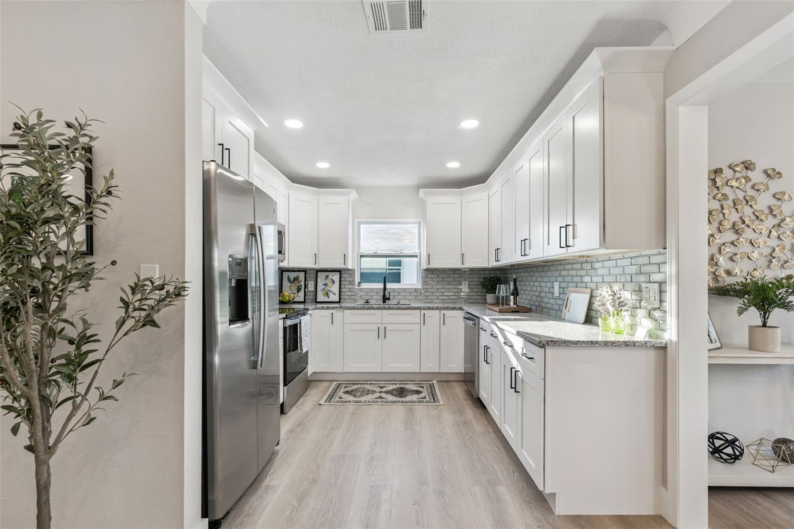 Image 8 of 21 For 3717 31st Avenue N