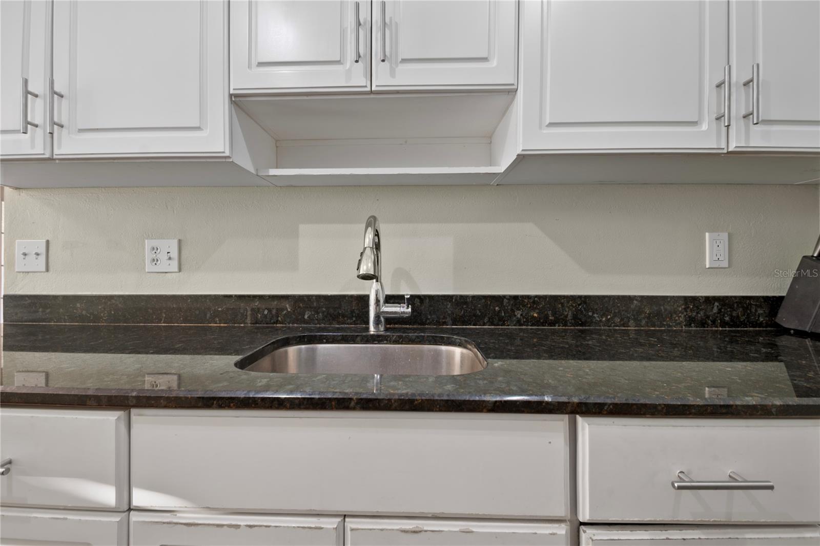 Image 12 of 29 For 10006 87th Street