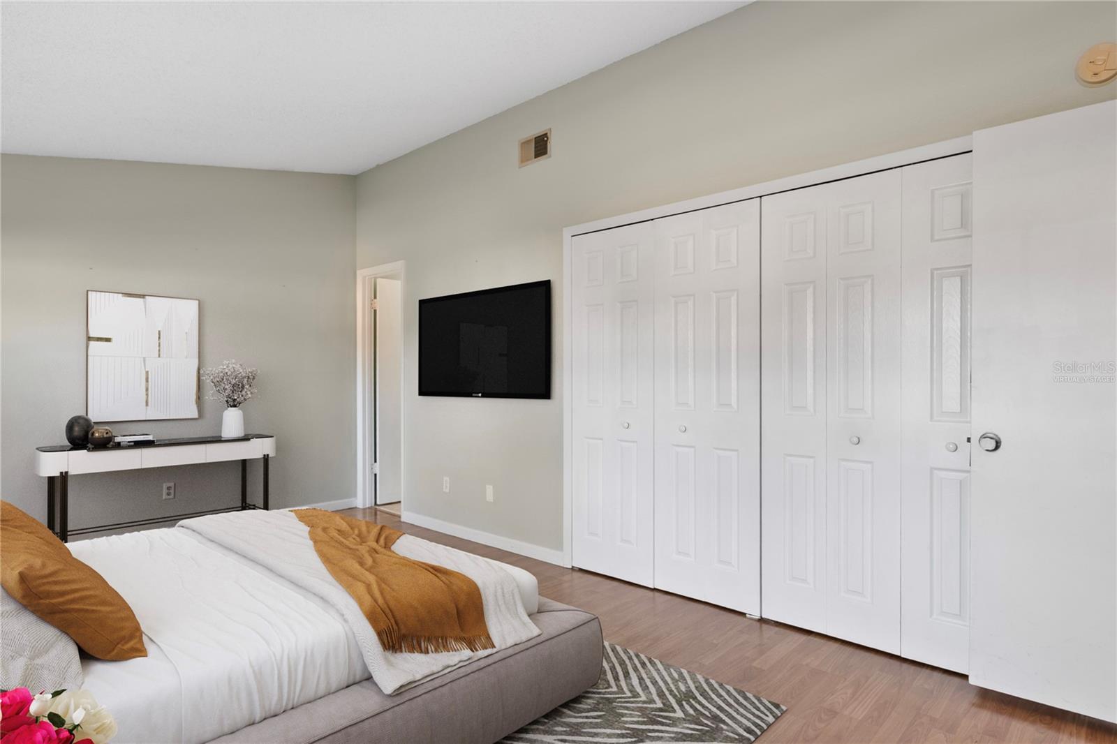 Image 17 of 29 For 10006 87th Street