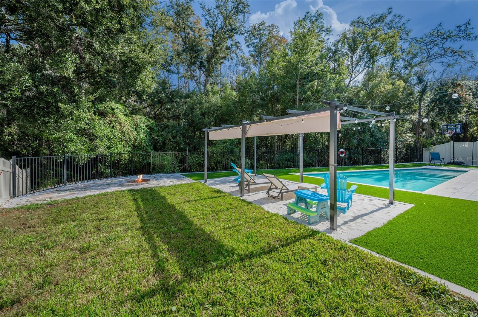 Image 10 of 73 For 6942 Rocky Canyon Way