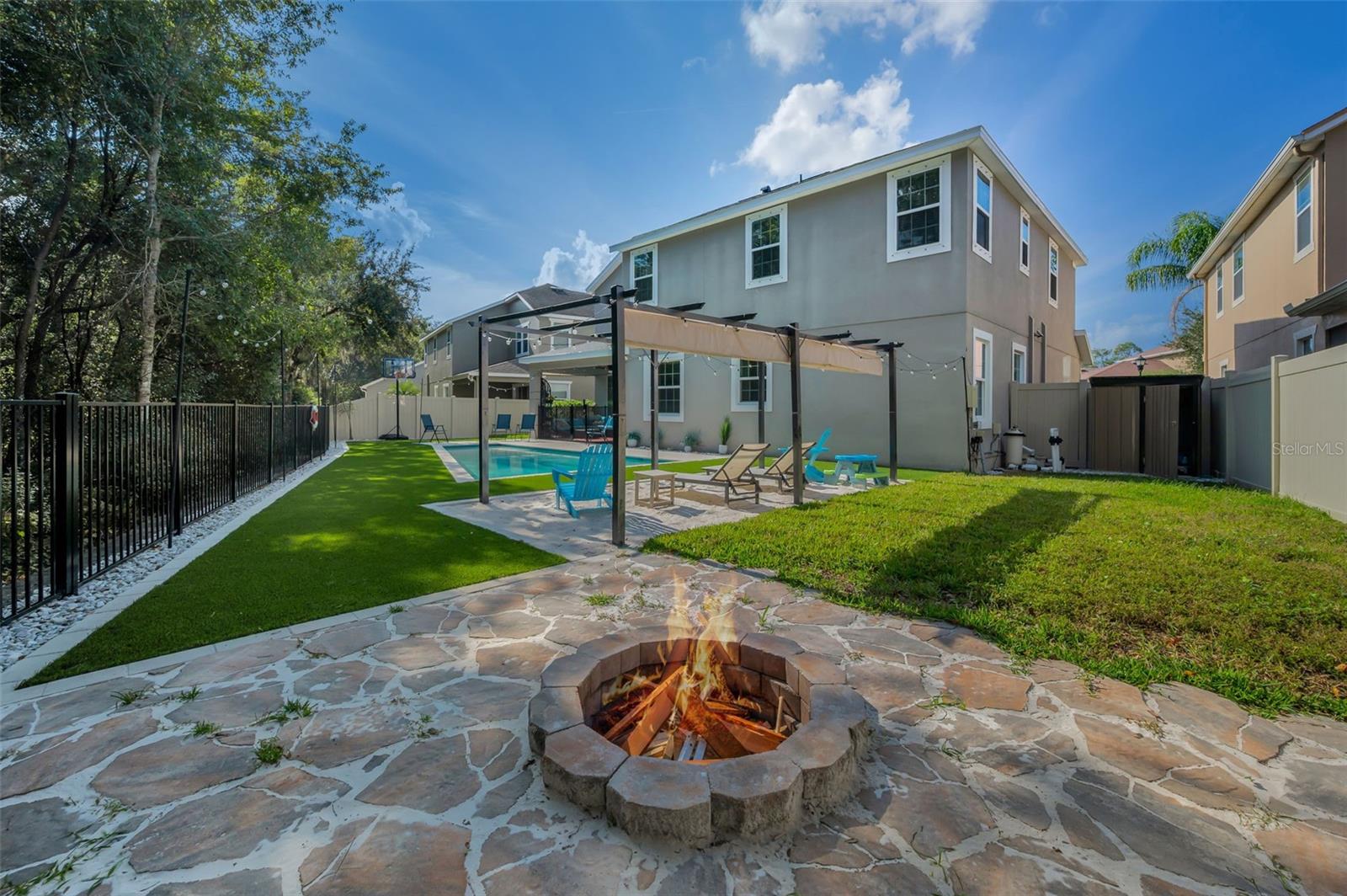 Image 15 of 73 For 6942 Rocky Canyon Way