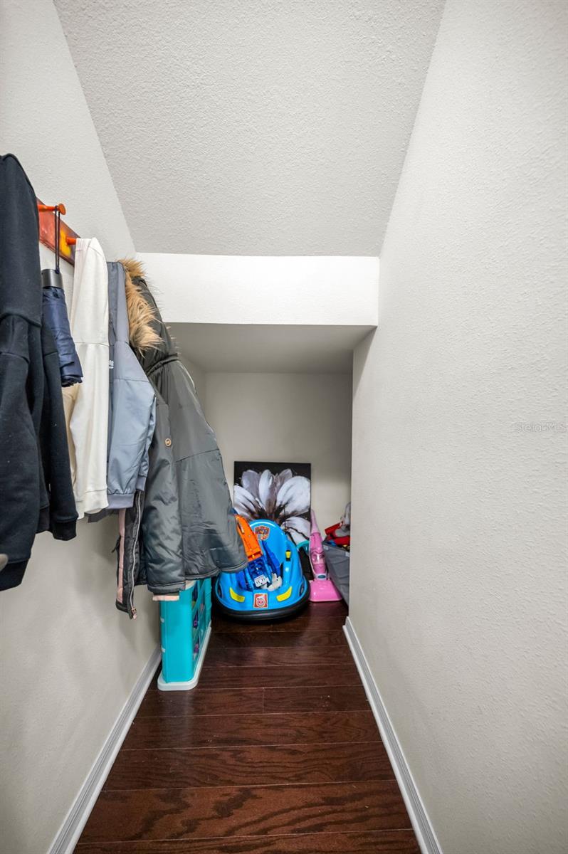 Image 31 of 73 For 6942 Rocky Canyon Way