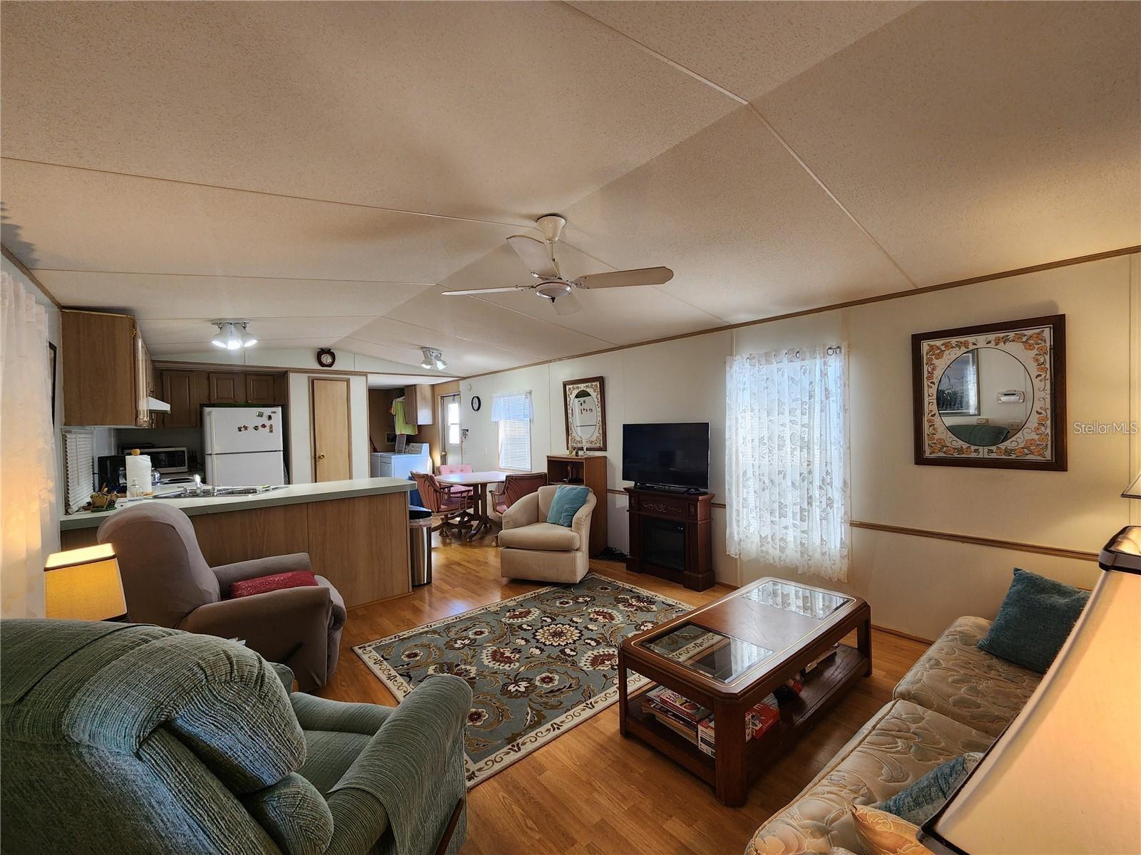 Image 3 of 21 For 4150 66th Street N 222