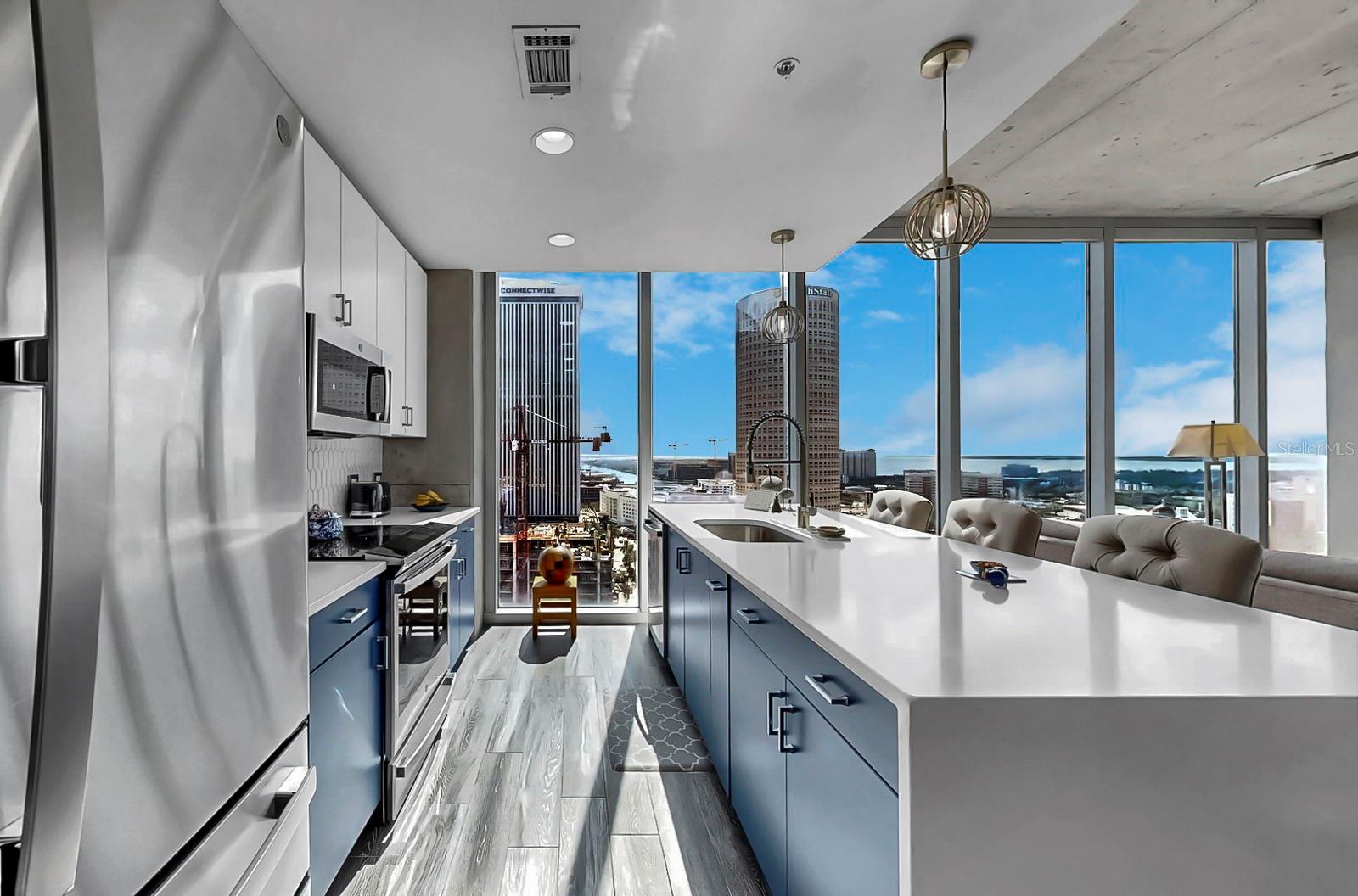 Image 14 of 63 For 777 Ashley Drive 1702