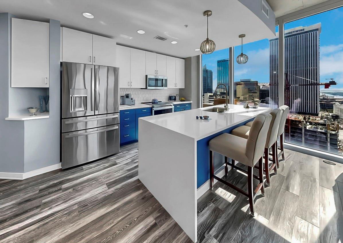 Image 21 of 63 For 777 Ashley Drive 1702