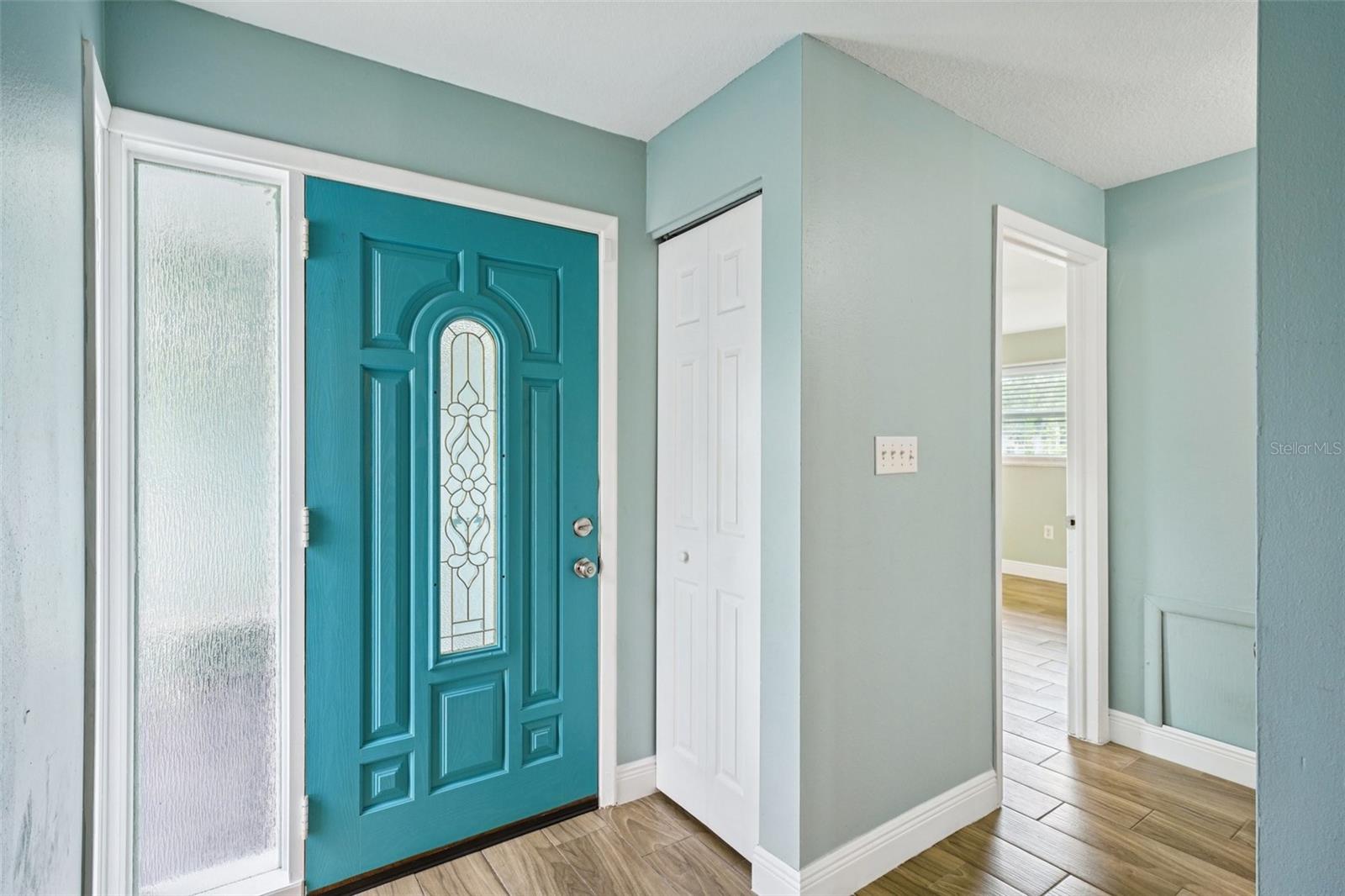 Image 10 of 62 For 1118 Carlton Road