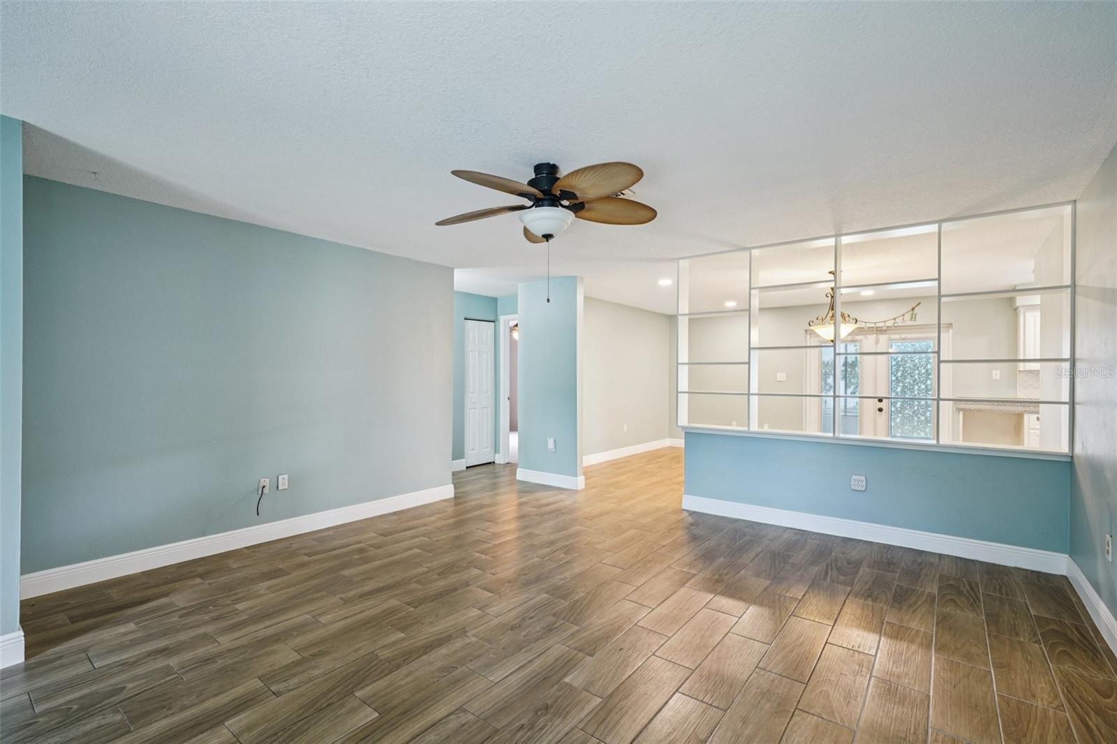 Image 13 of 62 For 1118 Carlton Road