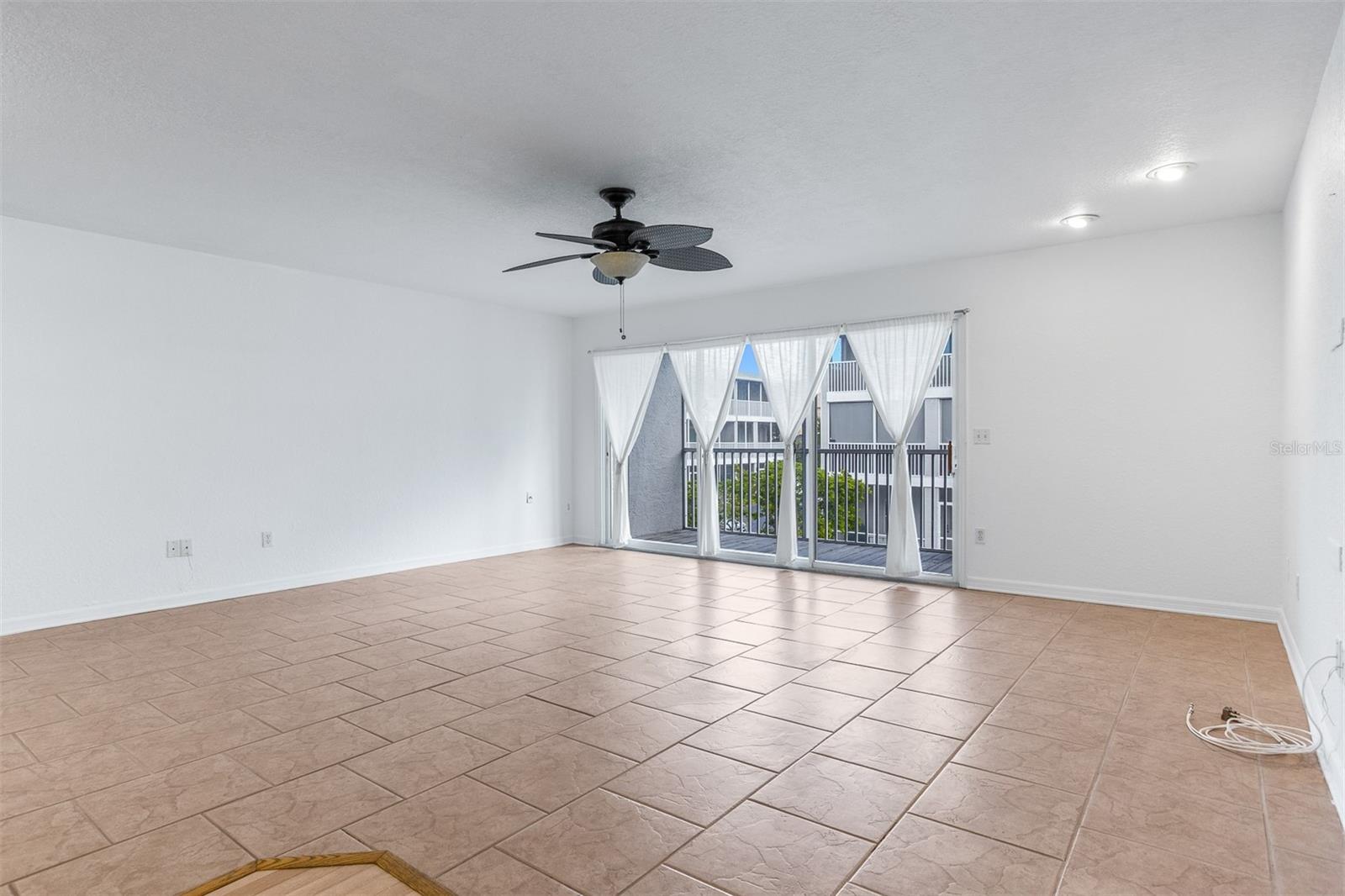 Image 17 of 78 For 521 Pinellas Bayway S 202