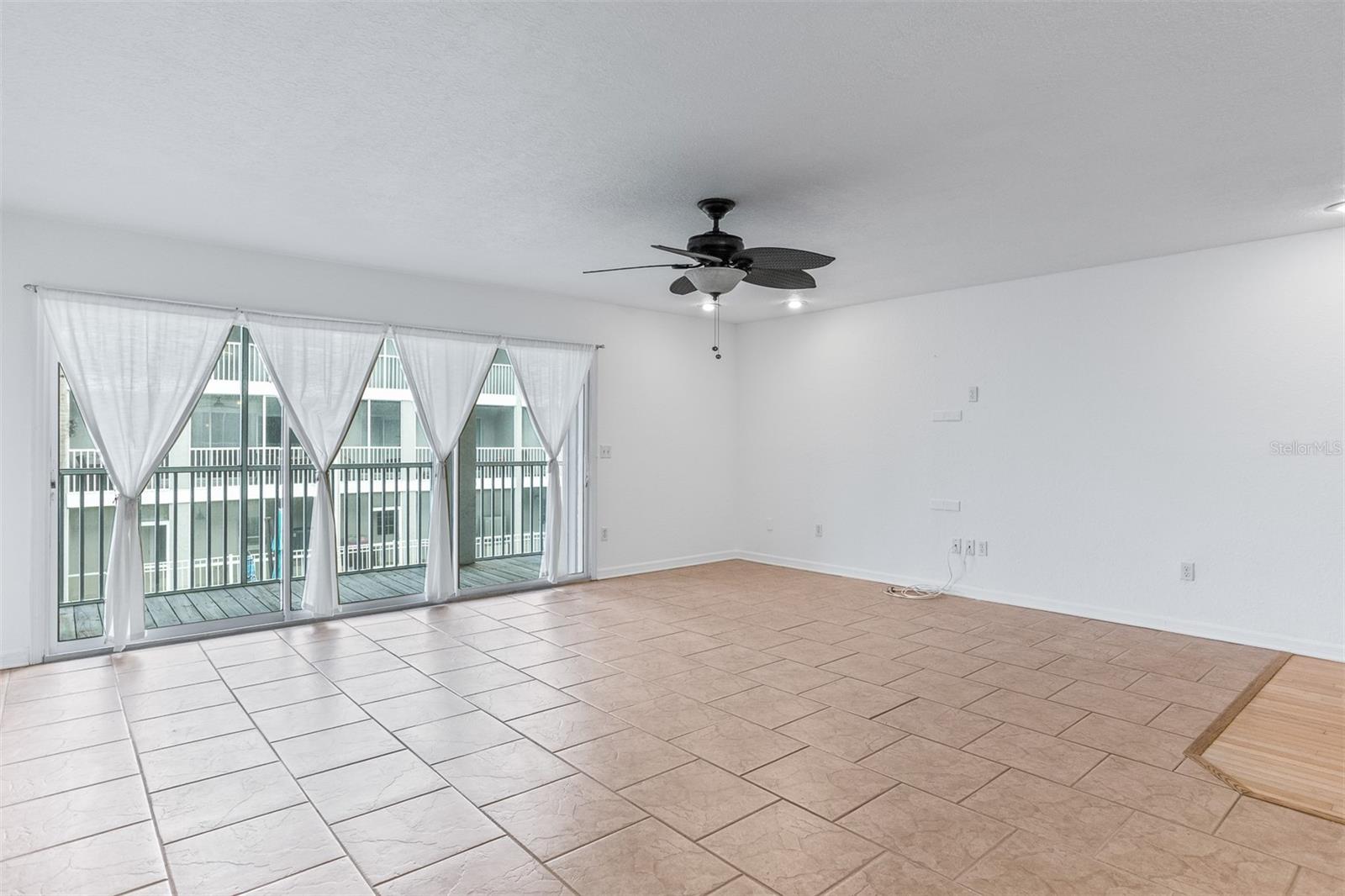 Image 18 of 78 For 521 Pinellas Bayway S 202