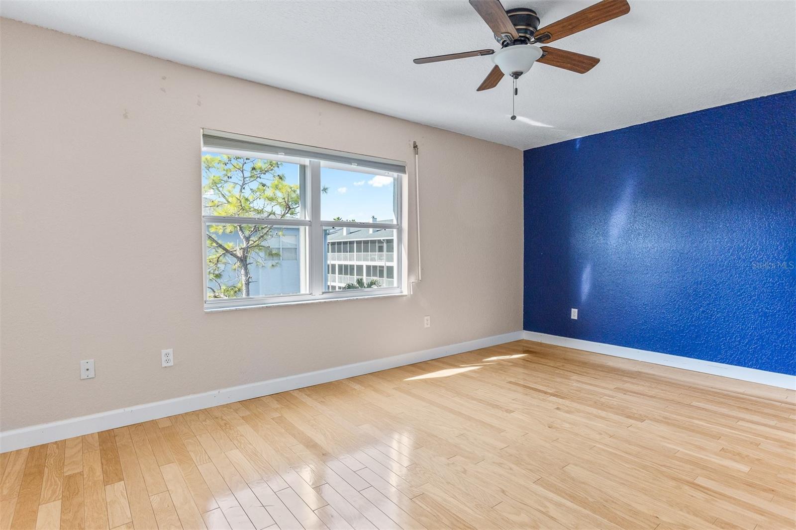 Image 40 of 78 For 521 Pinellas Bayway S 202