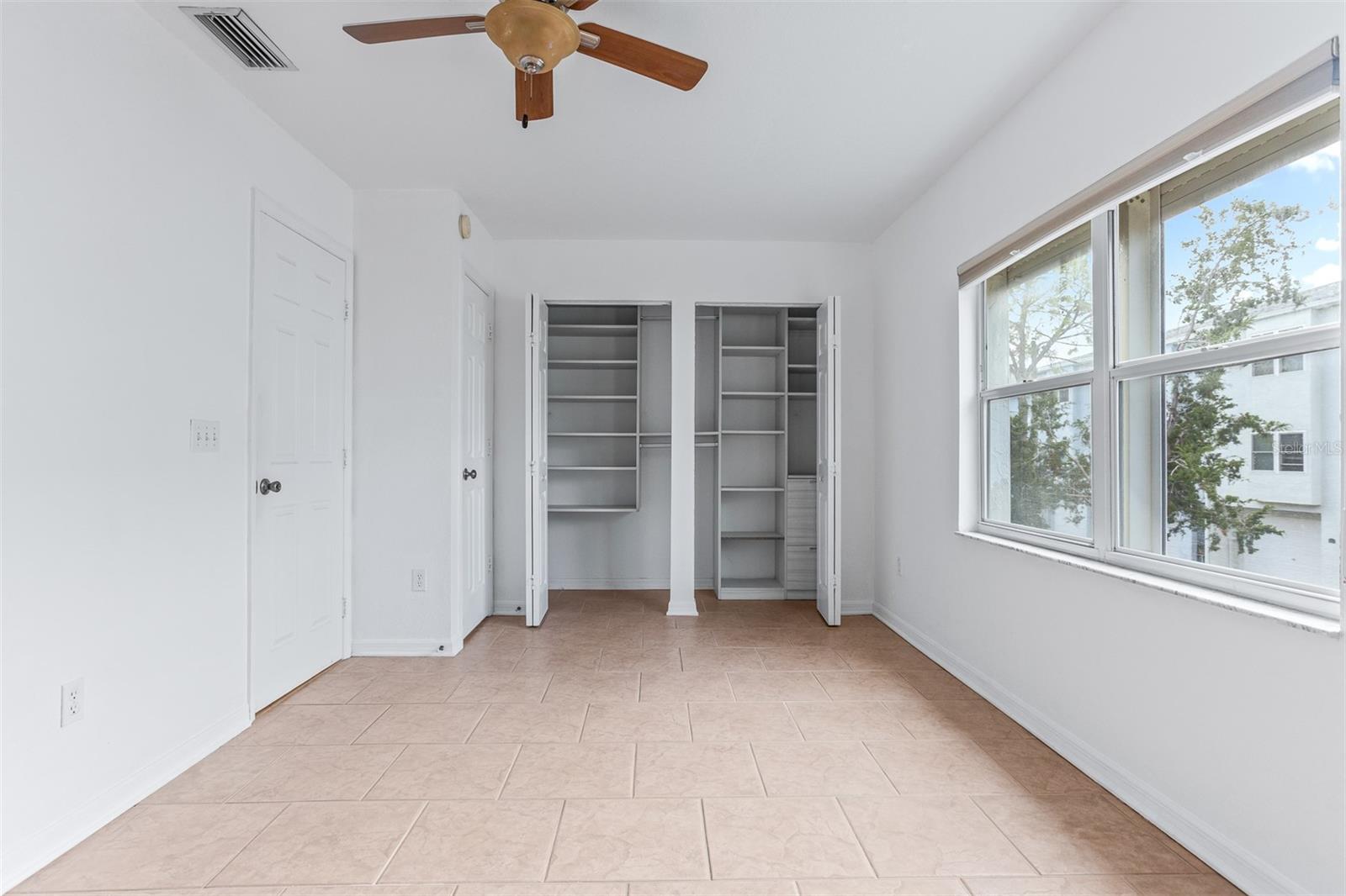 Image 42 of 78 For 521 Pinellas Bayway S 202