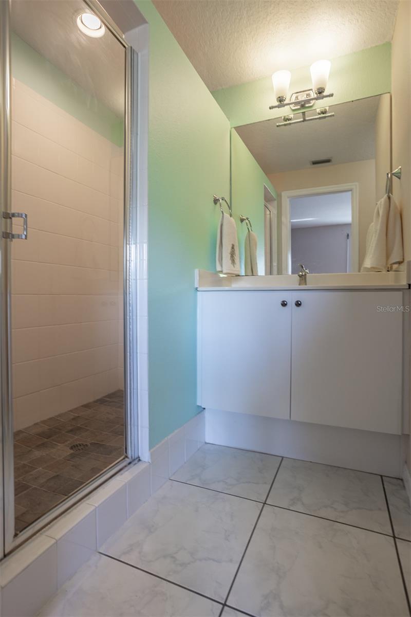 Image 43 of 78 For 521 Pinellas Bayway S 202