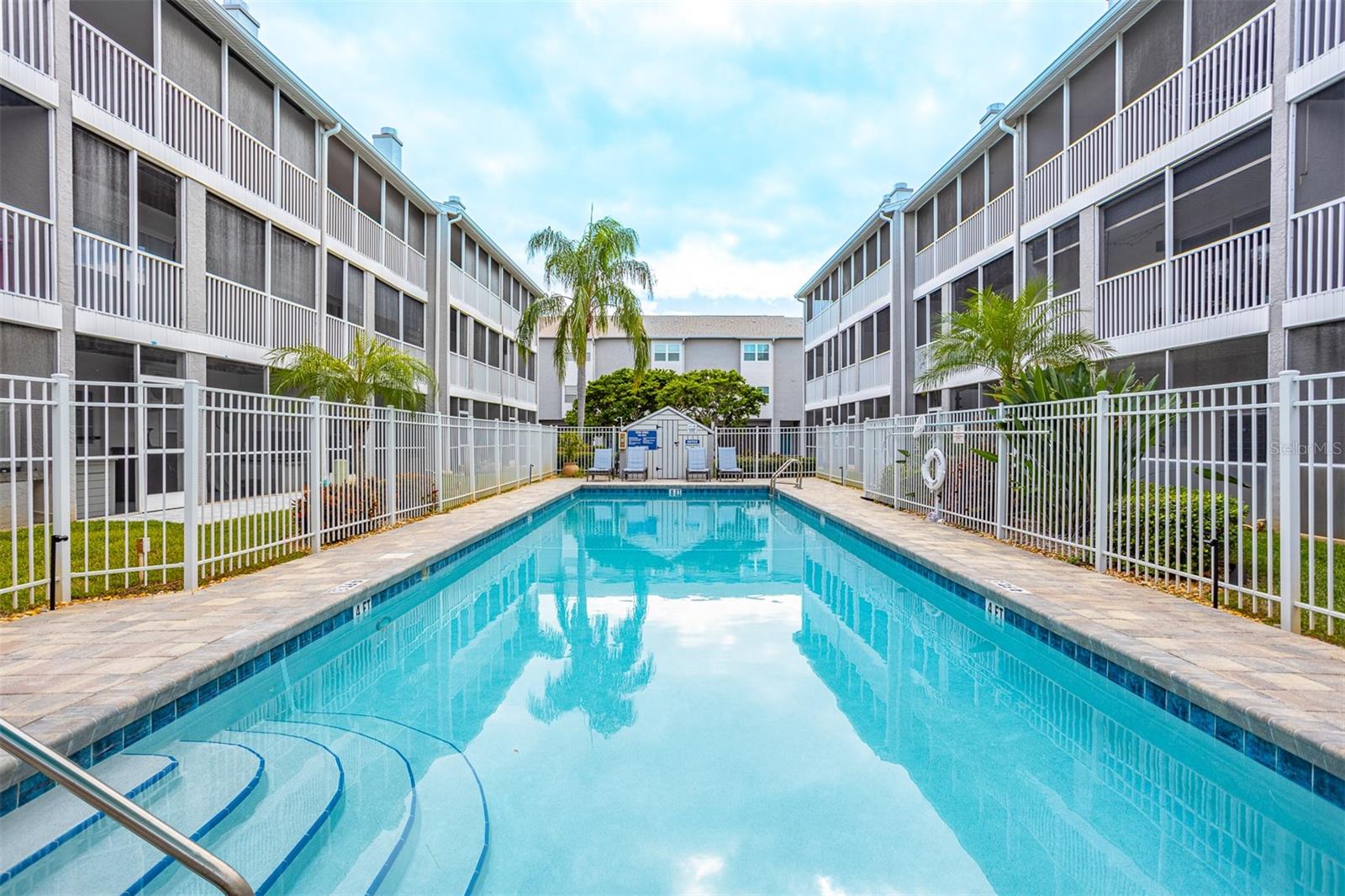 Image 44 of 78 For 521 Pinellas Bayway S 202