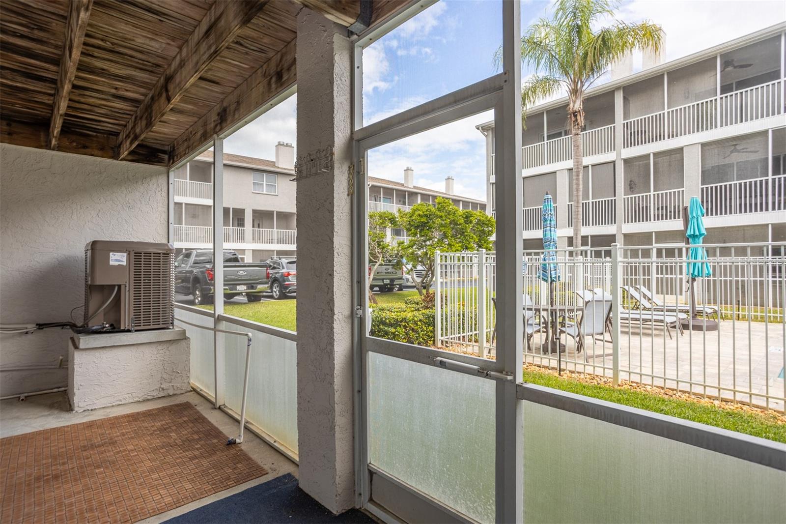 Image 47 of 78 For 521 Pinellas Bayway S 202