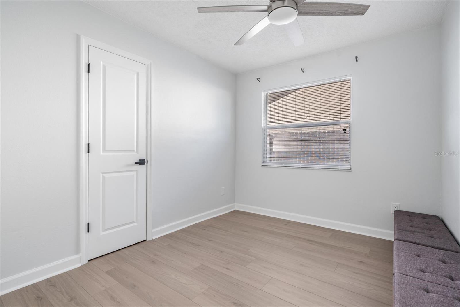 Image 20 of 31 For 22789 Penny Loop