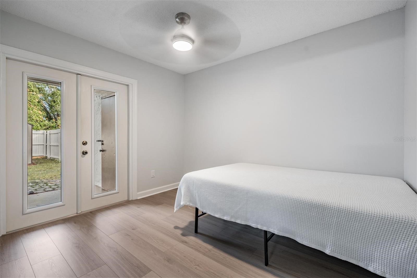 Image 26 of 31 For 22789 Penny Loop