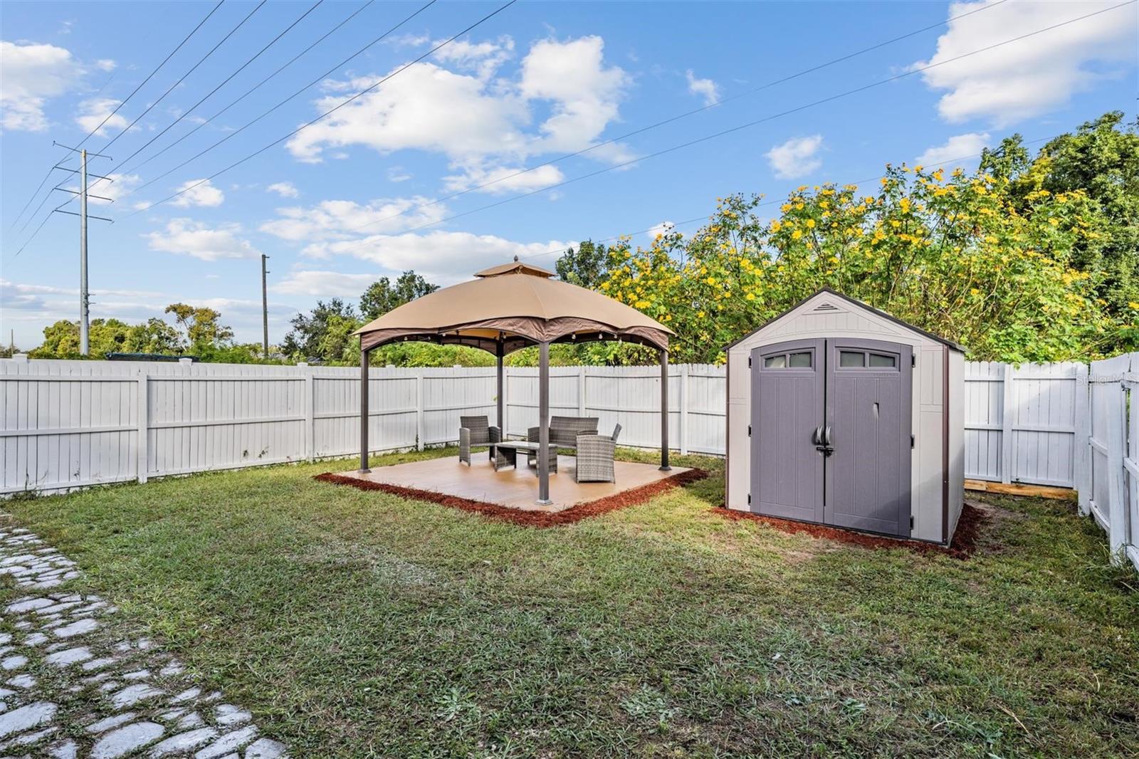 Image 28 of 31 For 22789 Penny Loop