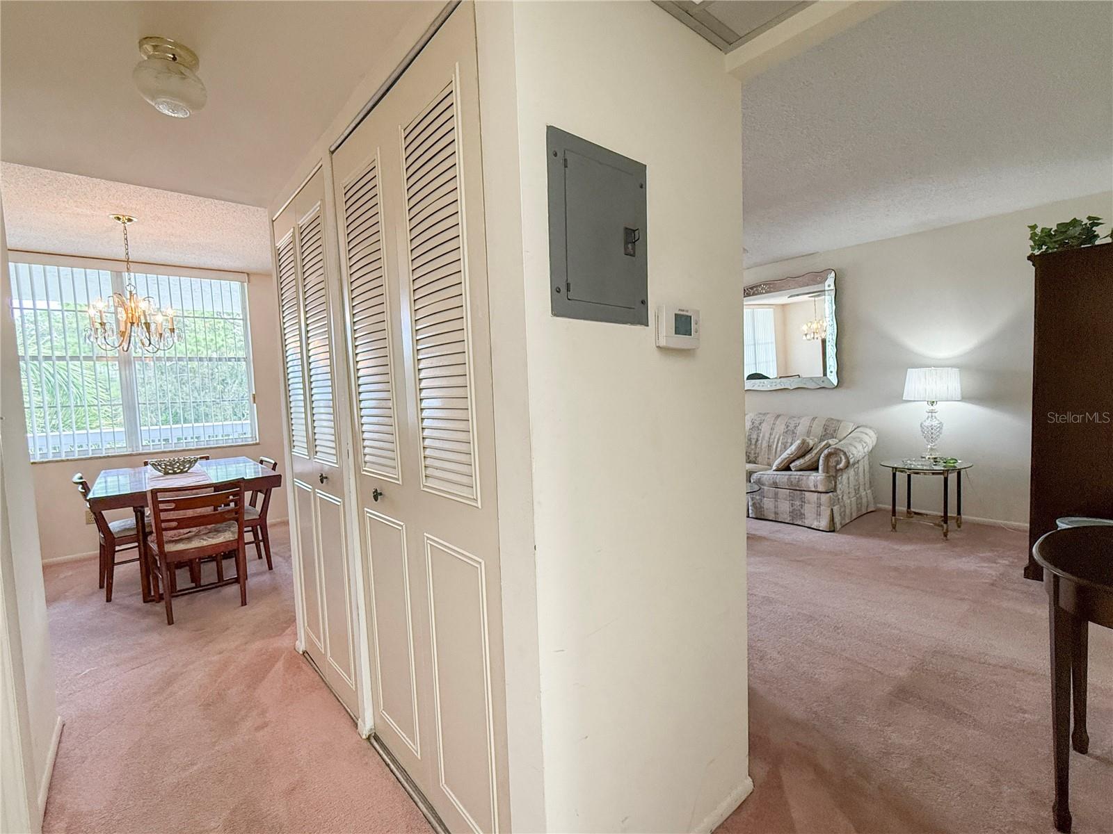 Image 10 of 31 For 4880 Locust Street Ne 322