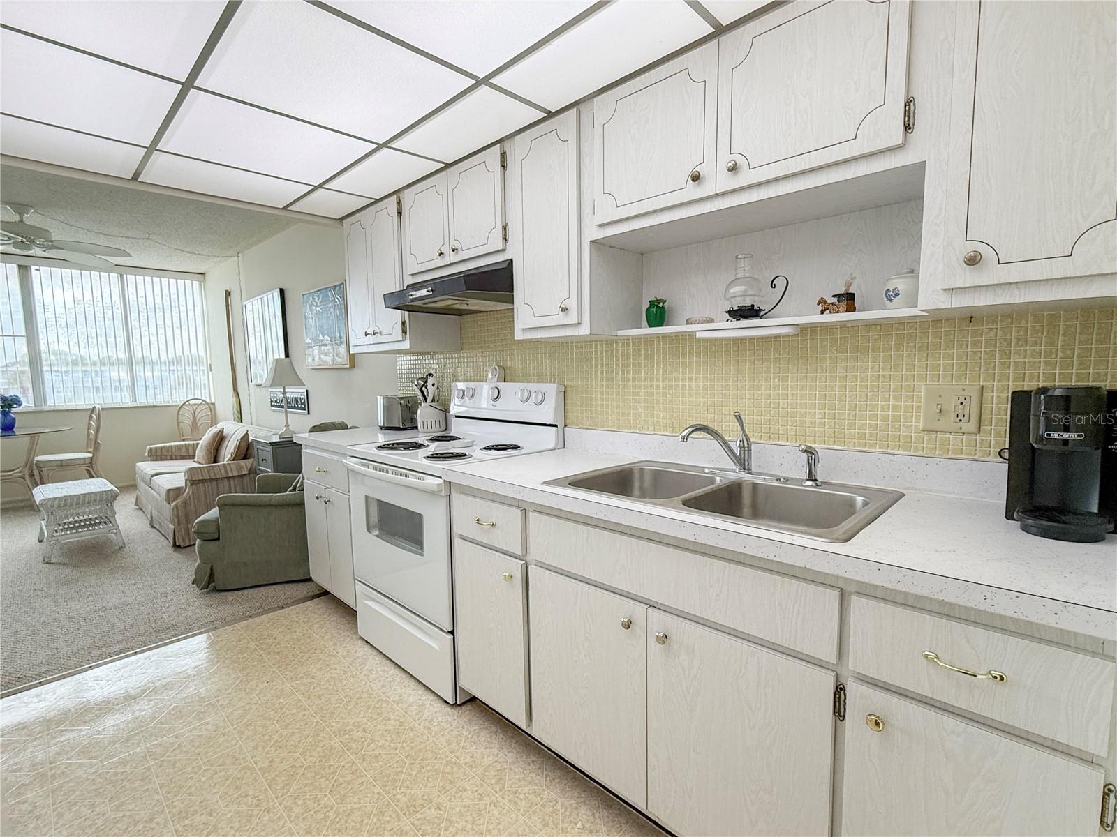 Image 12 of 31 For 4880 Locust Street Ne 322