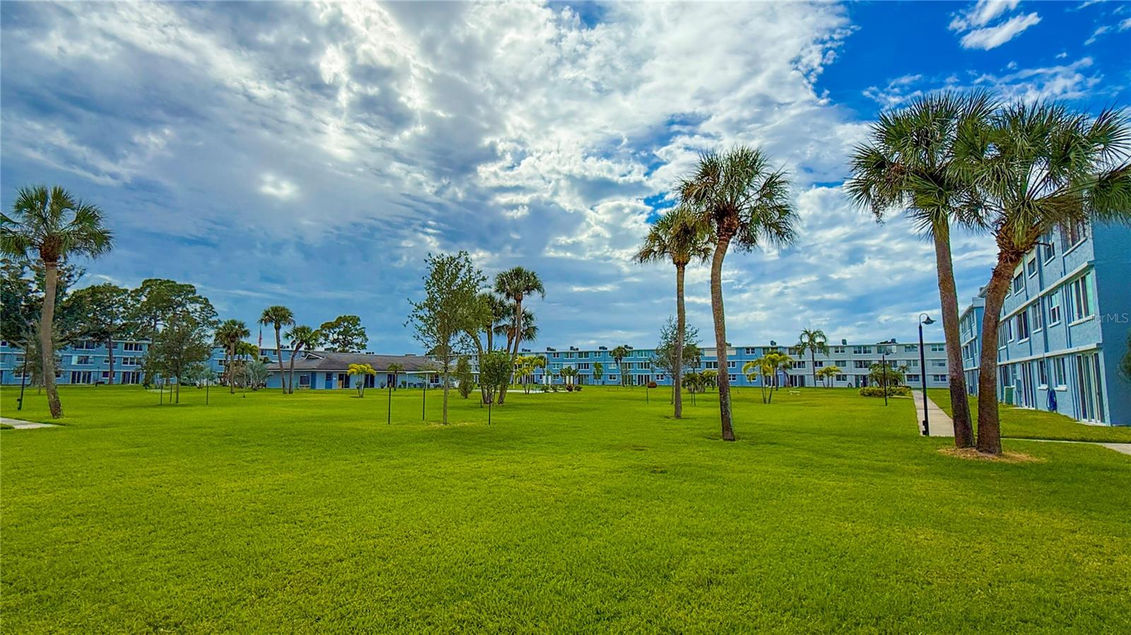 Image 25 of 31 For 4880 Locust Street Ne 322