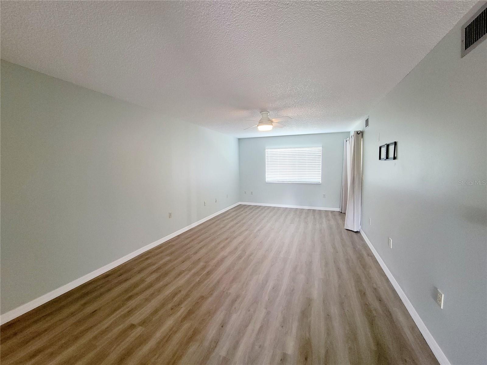 Image 17 of 29 For 90 Highland Avenue 1216