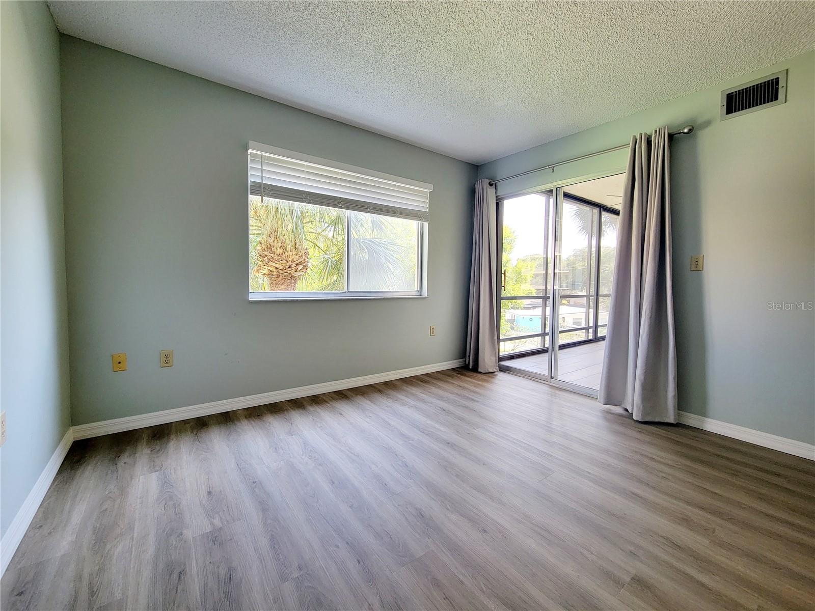 Image 21 of 29 For 90 Highland Avenue 1216