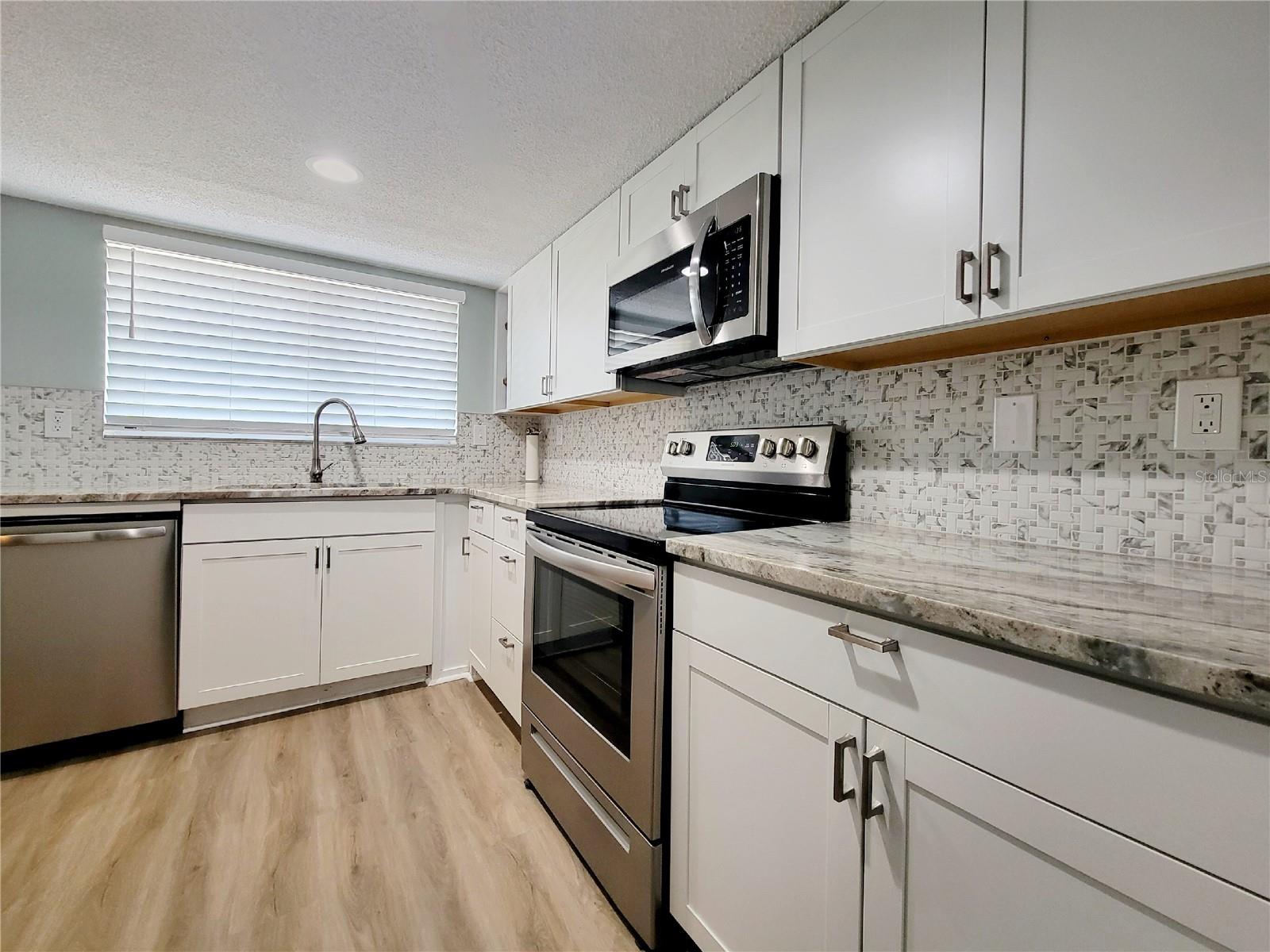 Image 7 of 29 For 90 Highland Avenue 1216