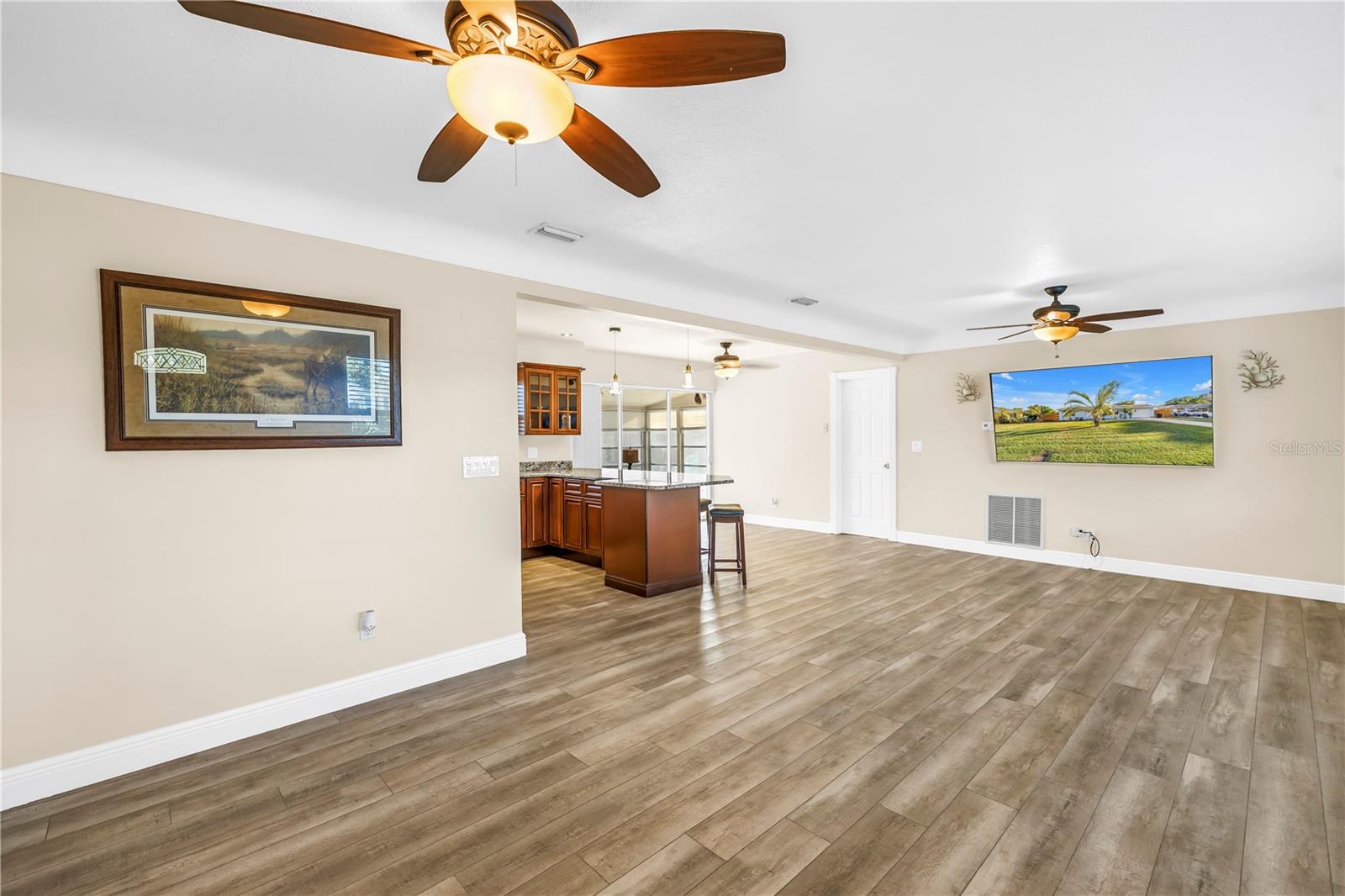 Image 2 of 12 For 6830 35th Avenue N